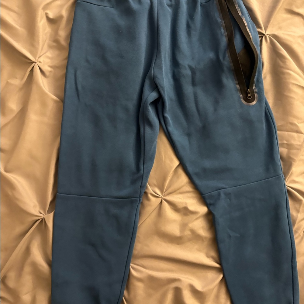 Nike tech - Picture 5 of 6